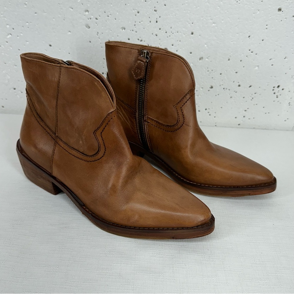 Vintage Foundry Women's size 6 Arielle Brown Leather Ankle Boots